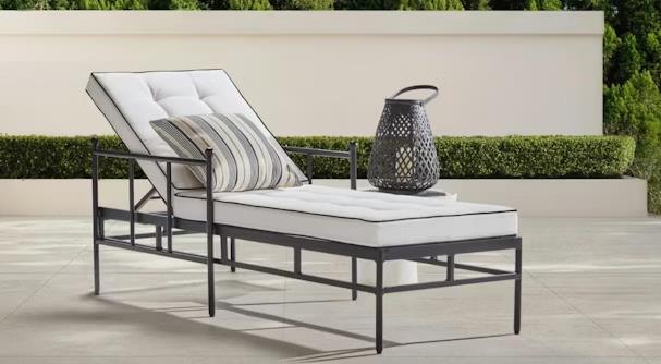 Rae Sunlounge